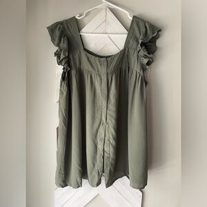 Nordstrom pleione green flutter sleeve top